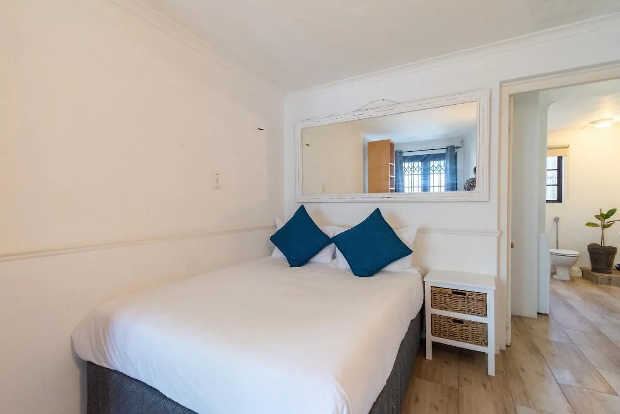 Surburban Bliss - Claremont Villa Cape Town 0*,