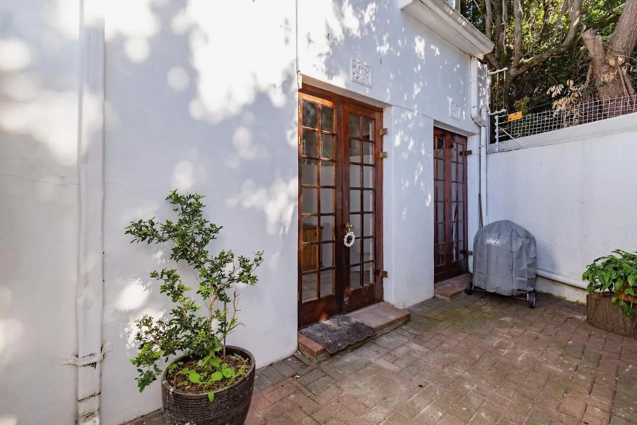 Surburban Bliss - Claremont Villa Cape Town 0*,  South Africa