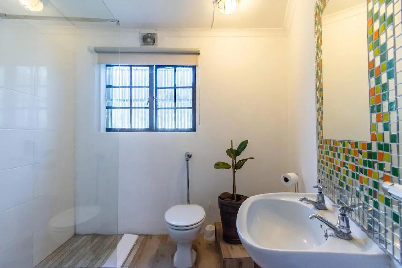 Surburban Bliss - Claremont Villa Cape Town