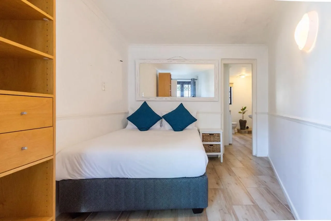 Holiday home Surburban Bliss - Claremont Villa Cape Town